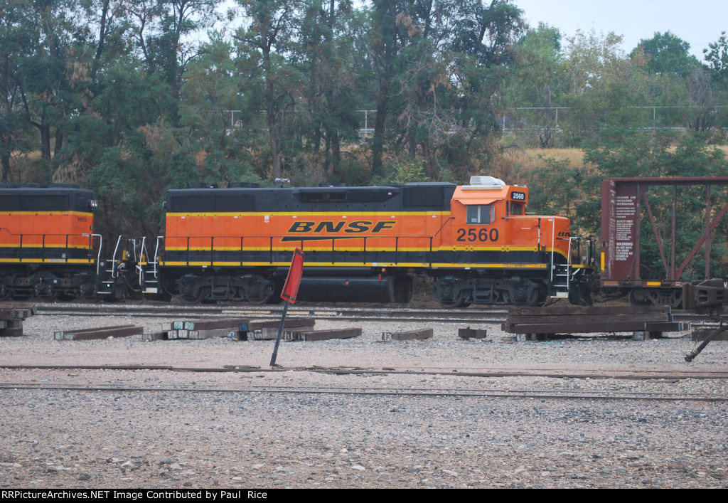 BNSF 2560